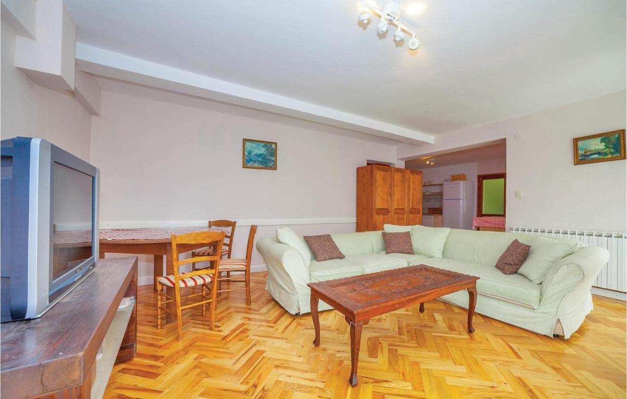 7 Bedroom Pet Friendly Home In Crni Kal Crni Kal  Esterno foto
