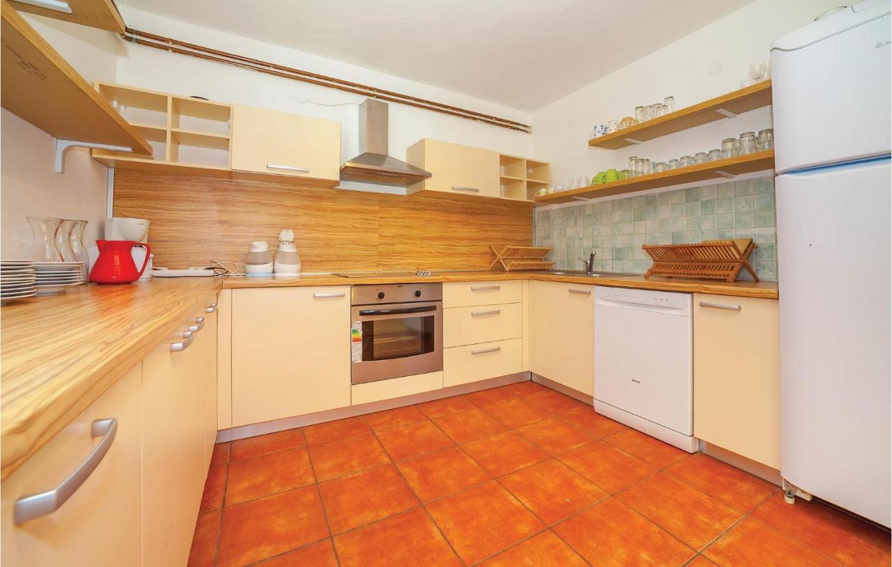 7 Bedroom Pet Friendly Home In Crni Kal Crni Kal  Esterno foto