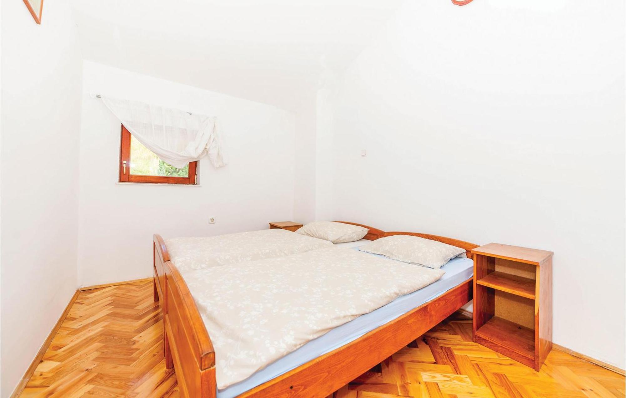 7 Bedroom Pet Friendly Home In Crni Kal Crni Kal  Esterno foto