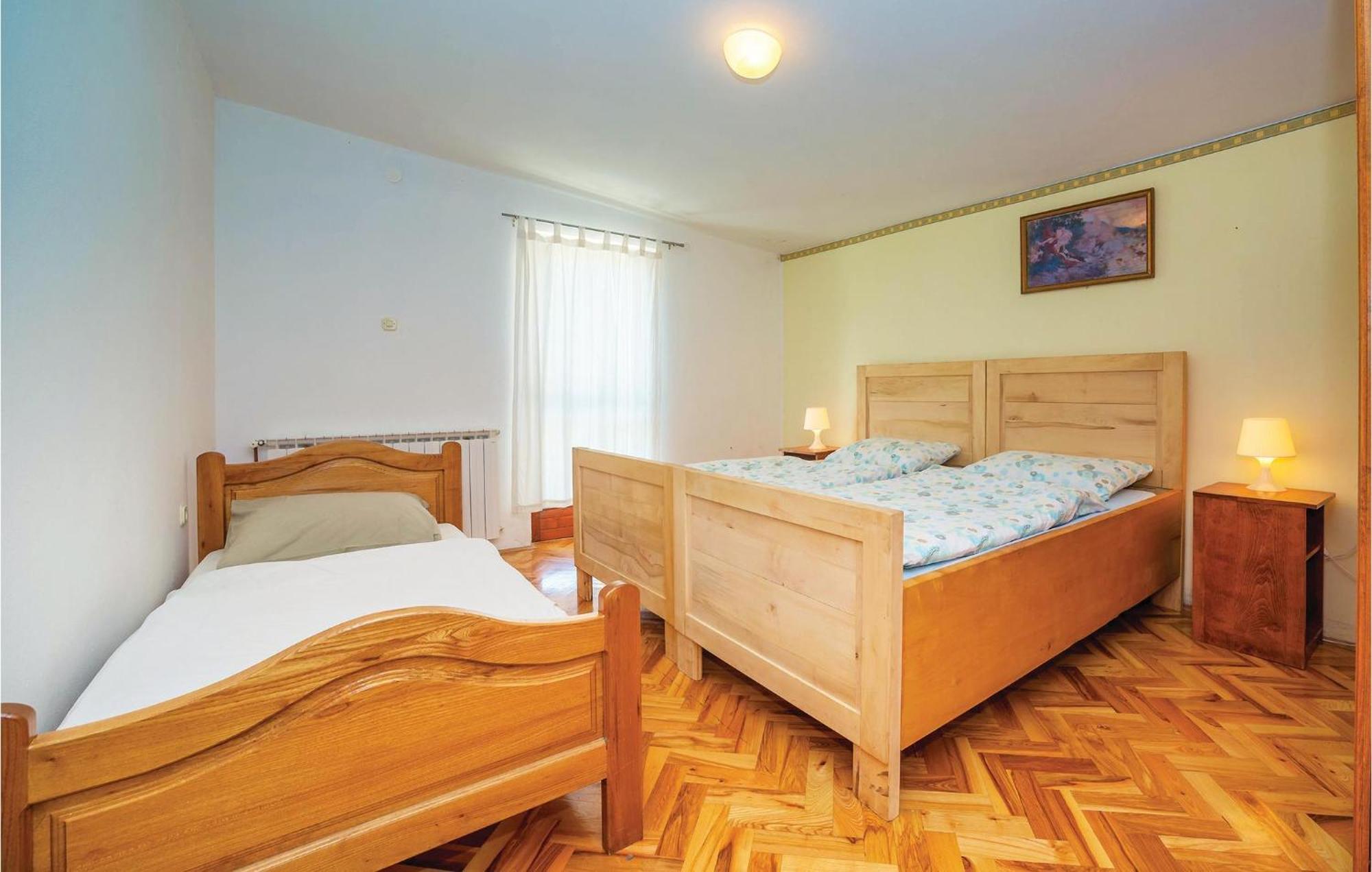 7 Bedroom Pet Friendly Home In Crni Kal Crni Kal  Esterno foto