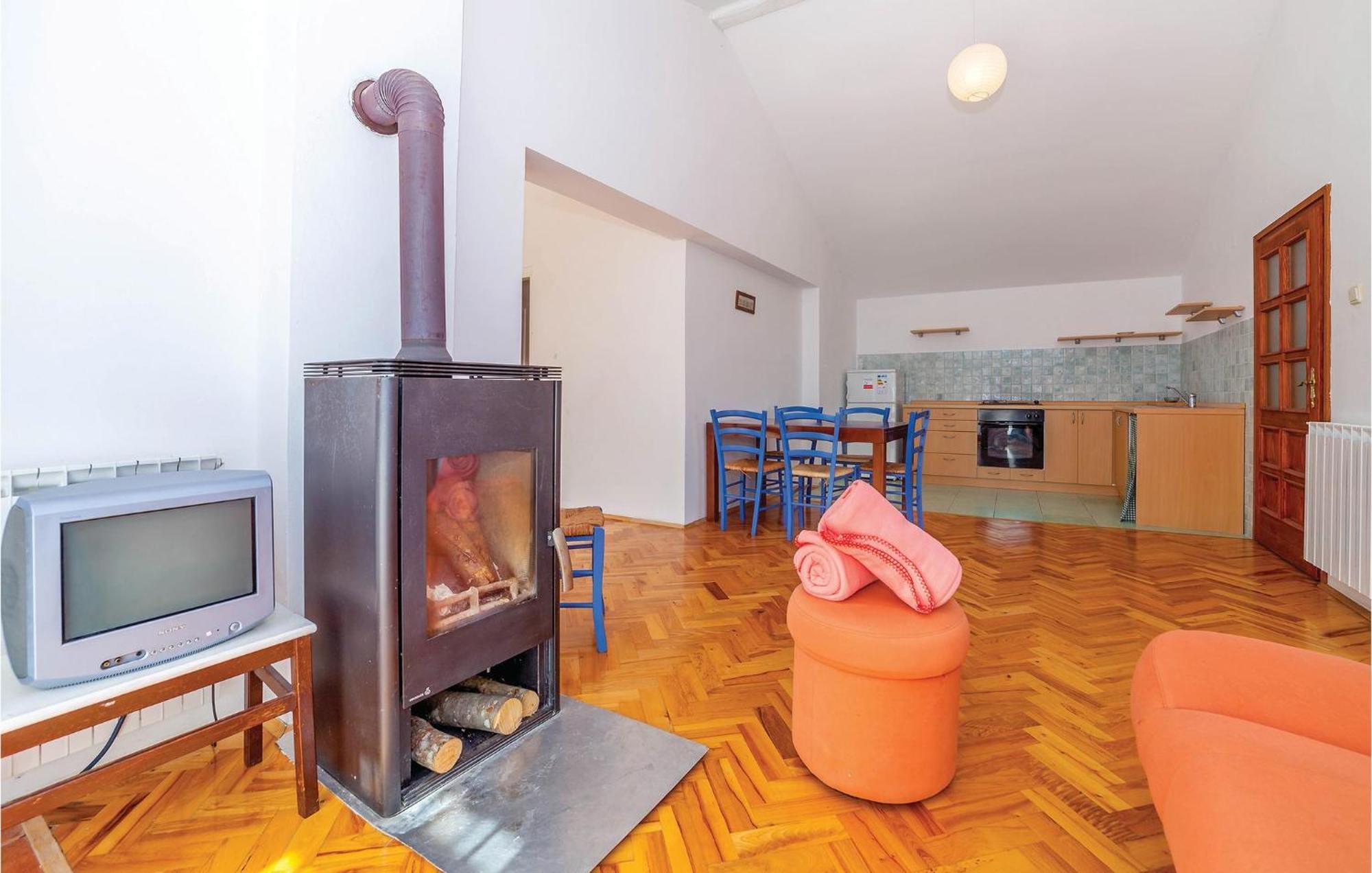 7 Bedroom Pet Friendly Home In Crni Kal Crni Kal  Esterno foto