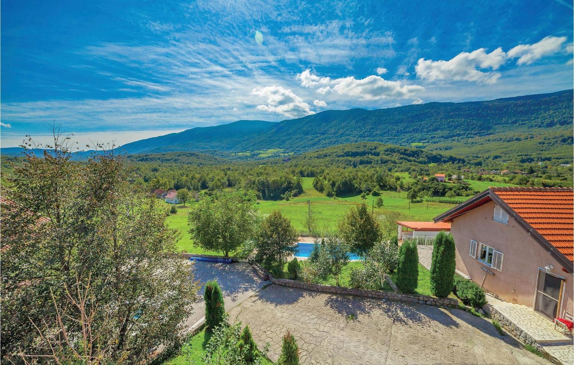 7 Bedroom Pet Friendly Home In Crni Kal Crni Kal  Esterno foto