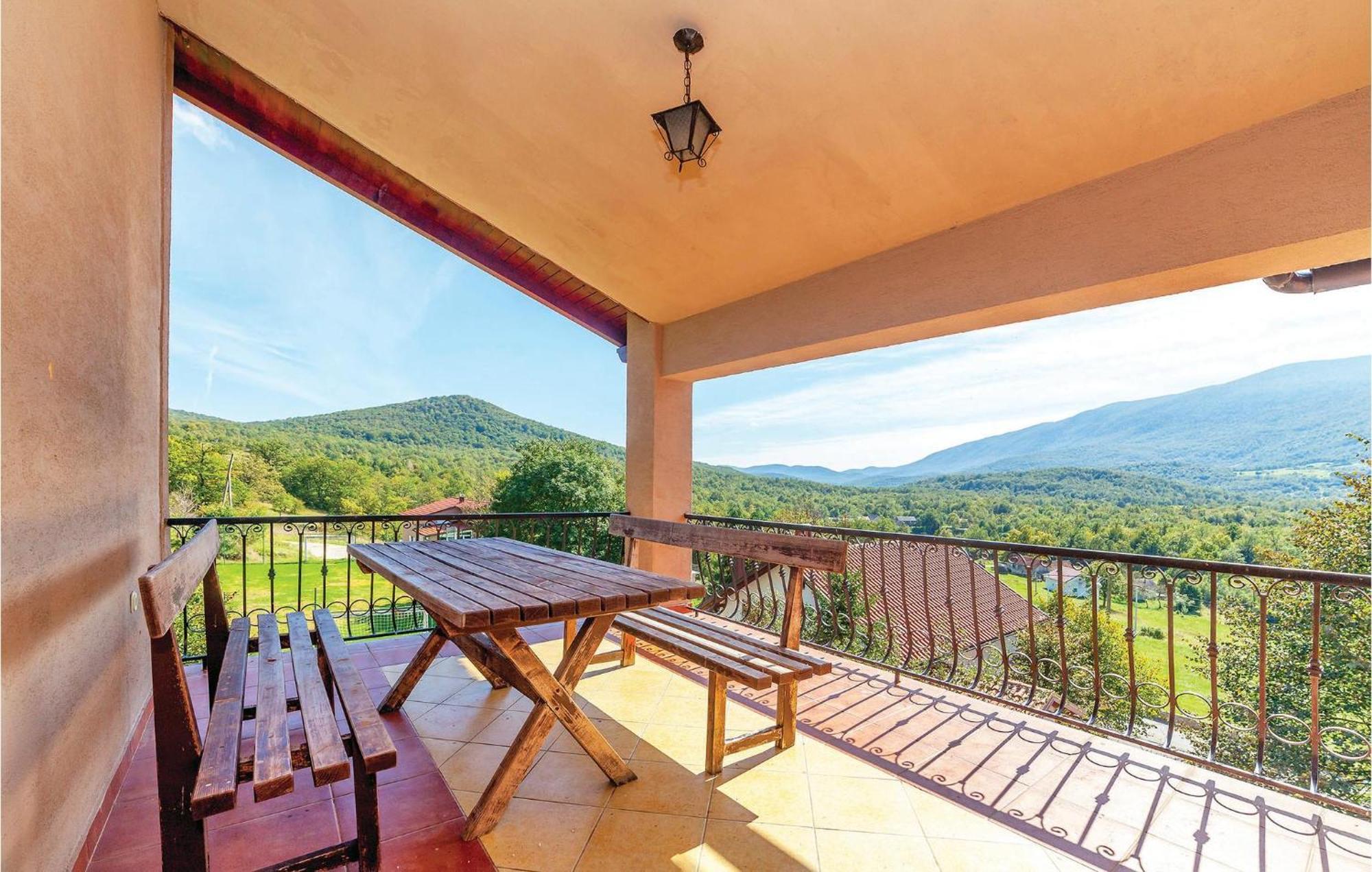 7 Bedroom Pet Friendly Home In Crni Kal Crni Kal  Esterno foto