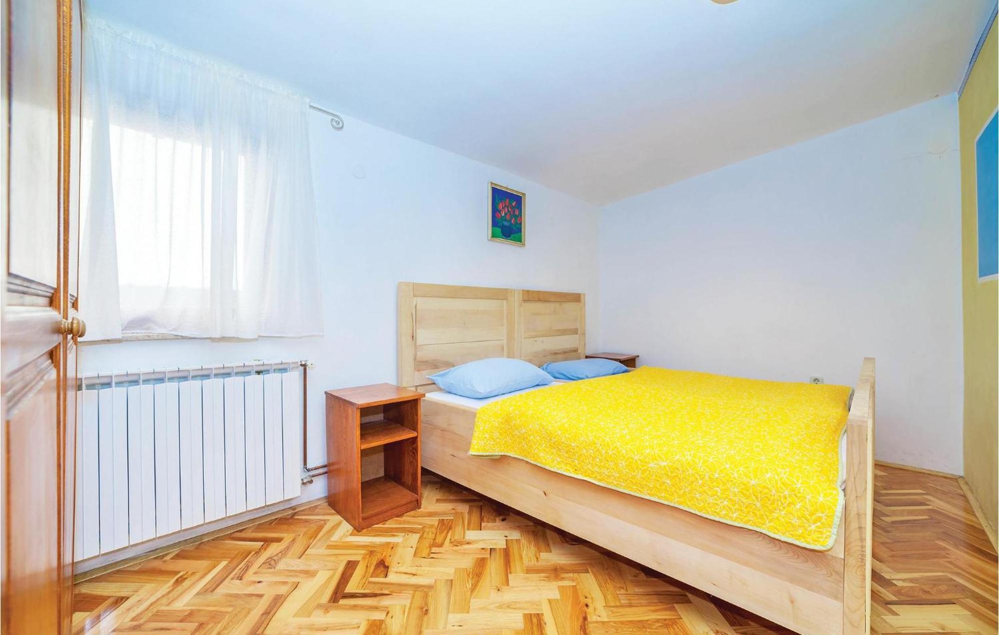7 Bedroom Pet Friendly Home In Crni Kal Crni Kal  Esterno foto