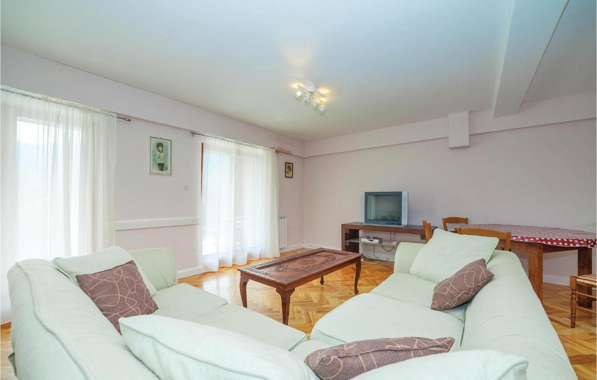 7 Bedroom Pet Friendly Home In Crni Kal Crni Kal  Esterno foto