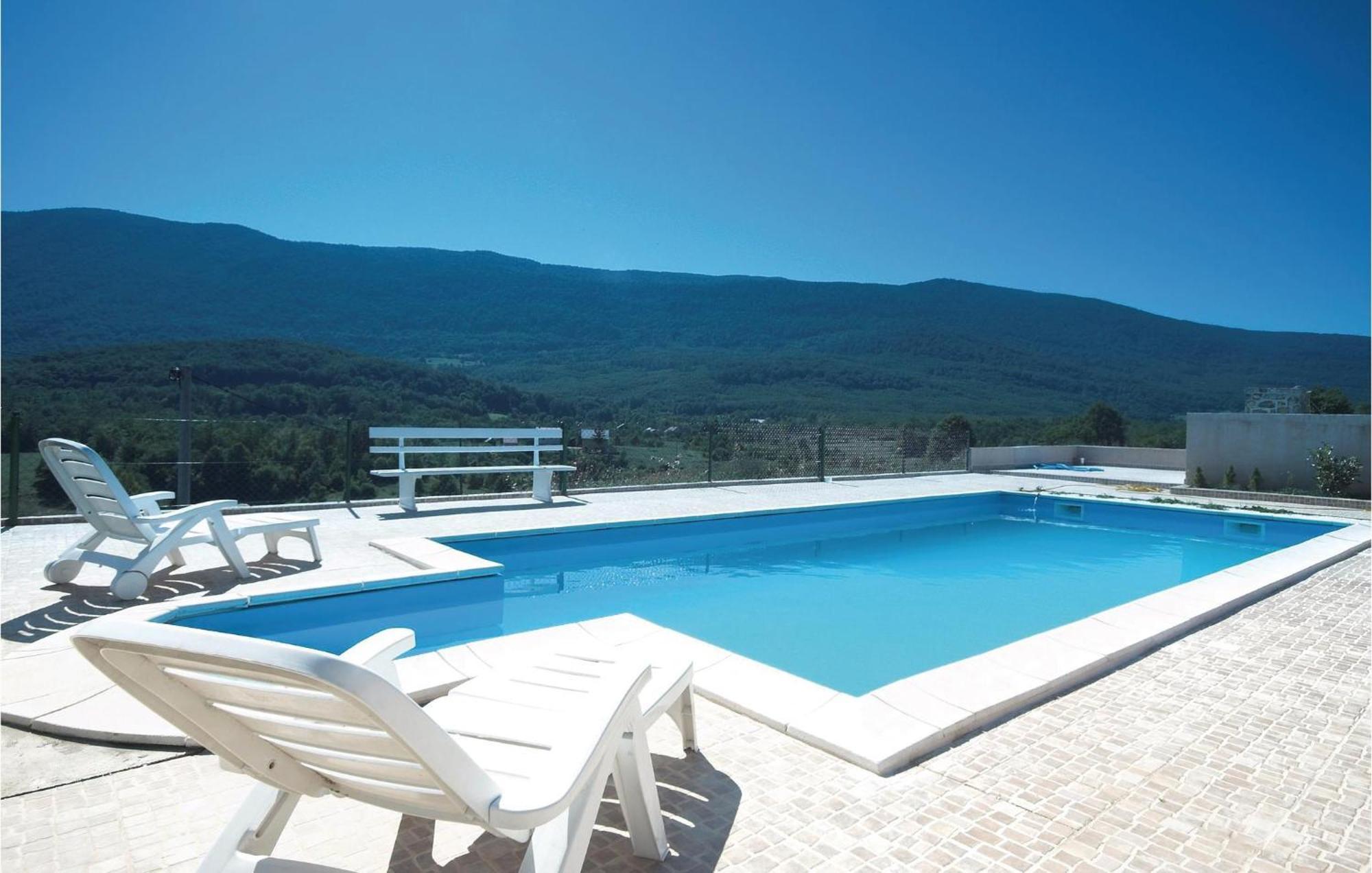 7 Bedroom Pet Friendly Home In Crni Kal Crni Kal  Esterno foto