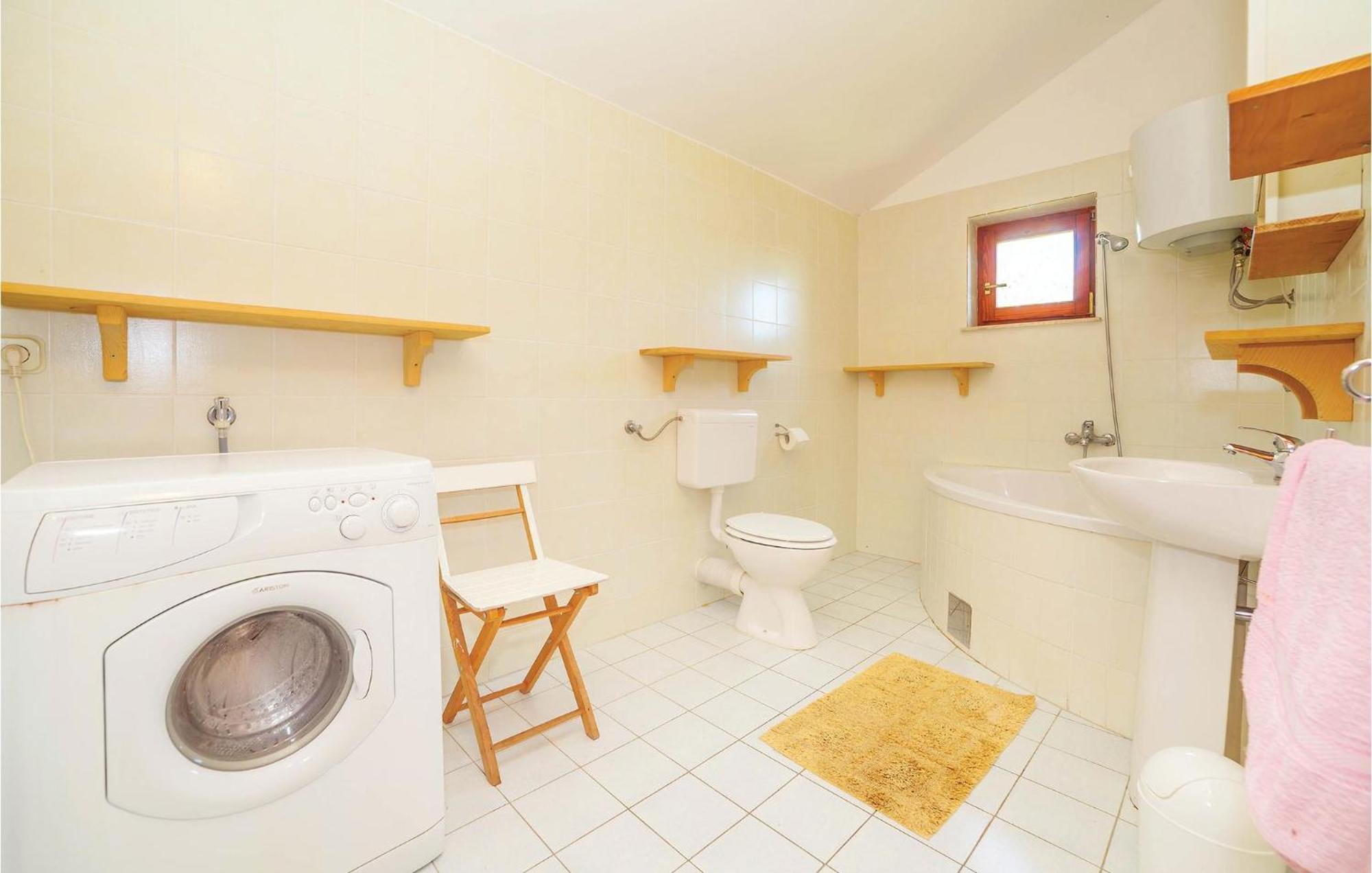 7 Bedroom Pet Friendly Home In Crni Kal Crni Kal  Esterno foto