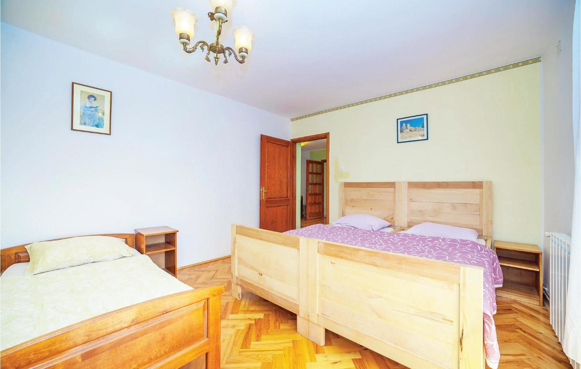 7 Bedroom Pet Friendly Home In Crni Kal Crni Kal  Esterno foto