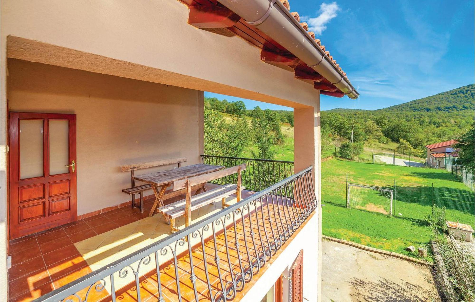 7 Bedroom Pet Friendly Home In Crni Kal Crni Kal  Esterno foto