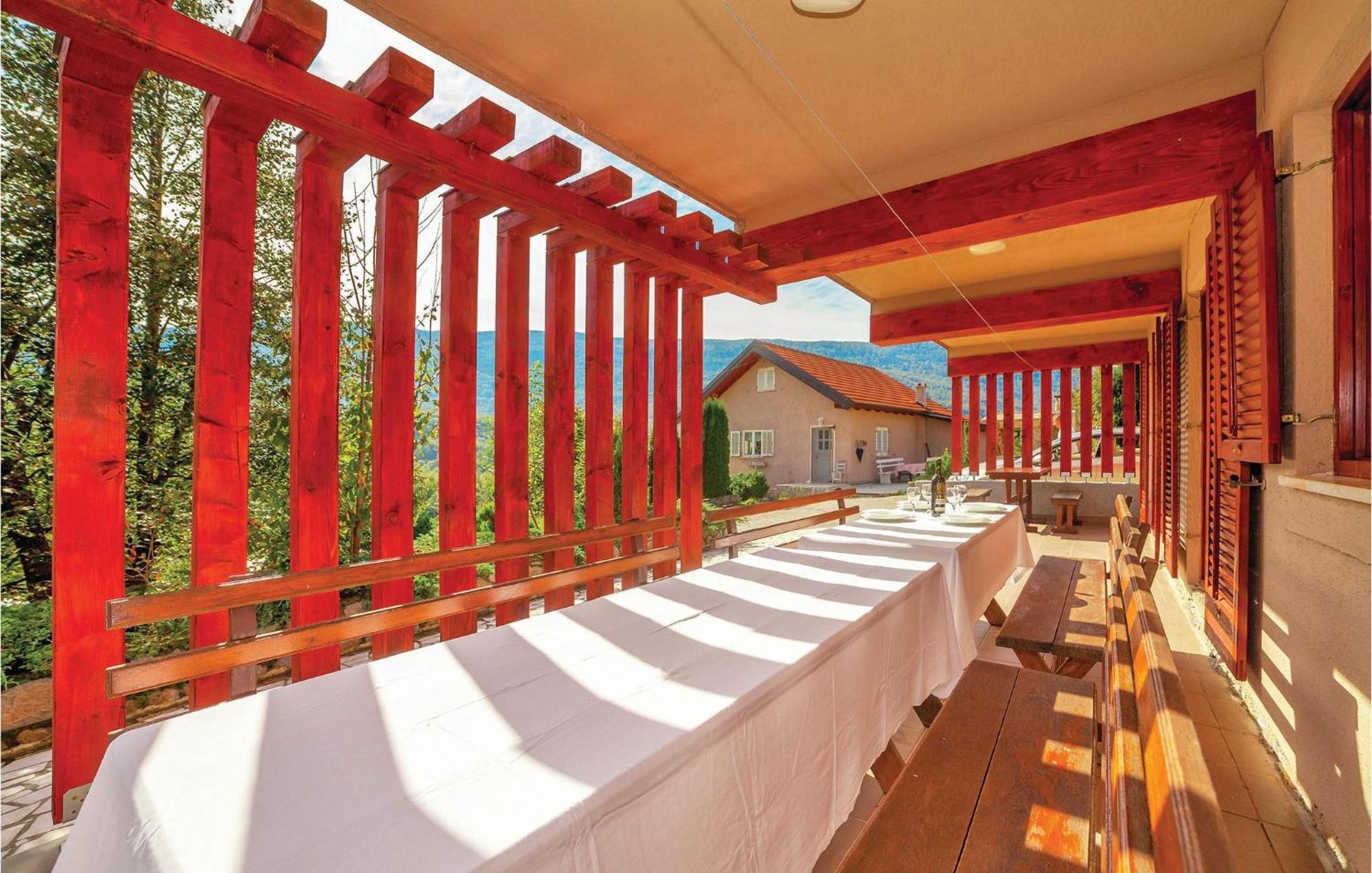 7 Bedroom Pet Friendly Home In Crni Kal Crni Kal  Esterno foto