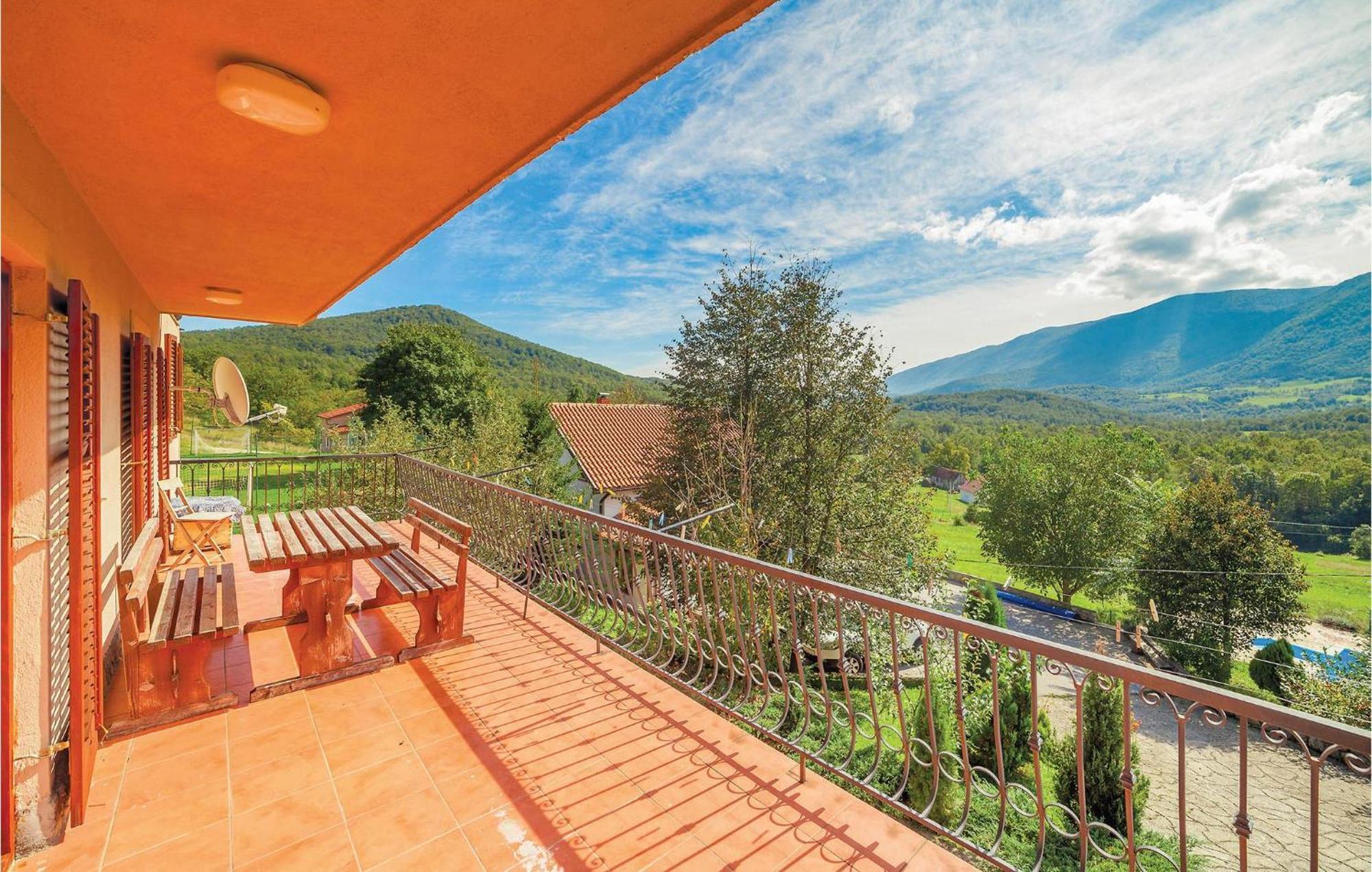 7 Bedroom Pet Friendly Home In Crni Kal Crni Kal  Esterno foto